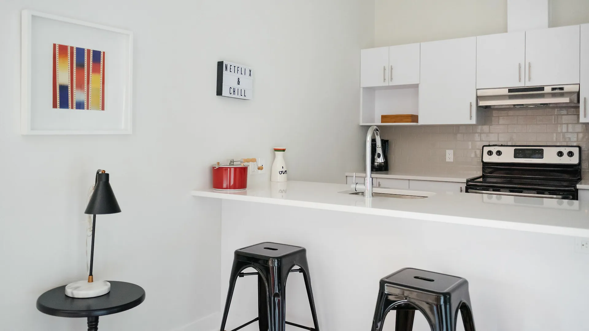 מונטריאול Artsy 2Br In The Village By Sonder